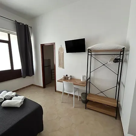 Sun Beach Apartment *